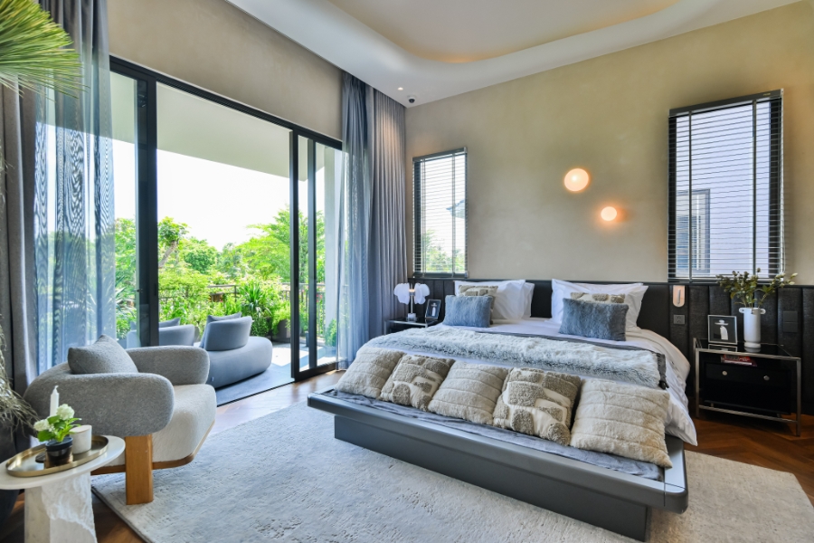 Tầm nhìn từ phòng ngủ ra tán rừng tại biệt thự mẫu Retreat Forest.