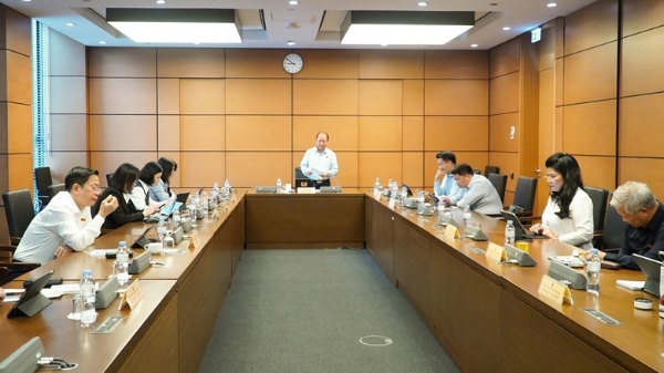 Tranh luận về đề xuất giao quyền tuyển dụng giáo viên cho cấp Sở