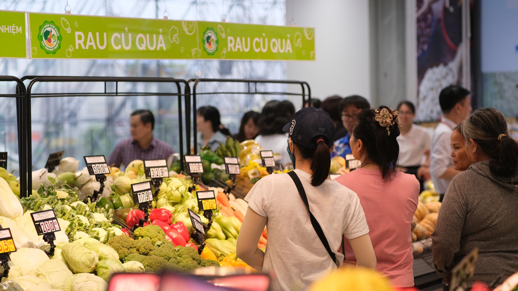 Đón mùa mua sắm cuối năm,hệ thống bán lẻ đã triển khai hàng loạt các biện pháp kích cầu tiêu dùng.