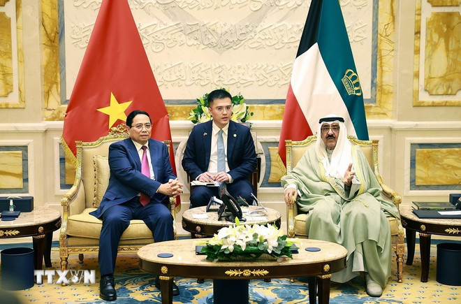 Thủ tướng Phạm Minh Chính hội kiến Quốc vương Kuwait Sheikh Meshal Al-Ahmad Al-Jaber Al-Sabah. Ảnh: TTXVN.