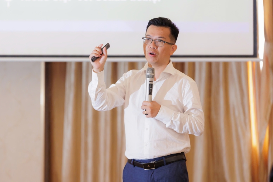 Tiến sĩ Bùi Thanh Minh, Phó giám đốc Văn phòng Ban Nghiên cứu phát triển kinh tế tư nhân (Ban IV)