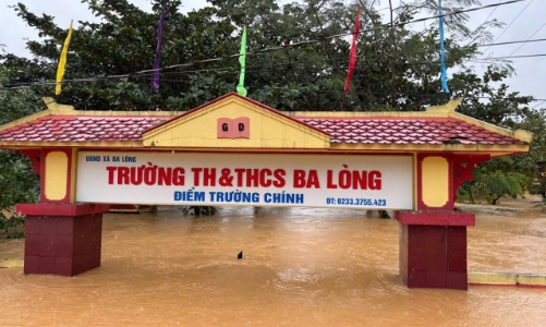 Cận cảnh mưa ngập tại Huế, Quảng Trị 