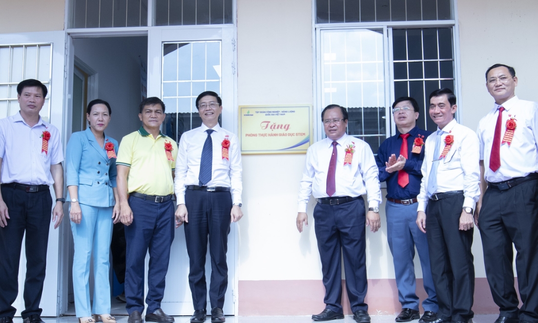PVCFC đầu tư giáo dục STEM cho tương lai nông nghiệp Việt
