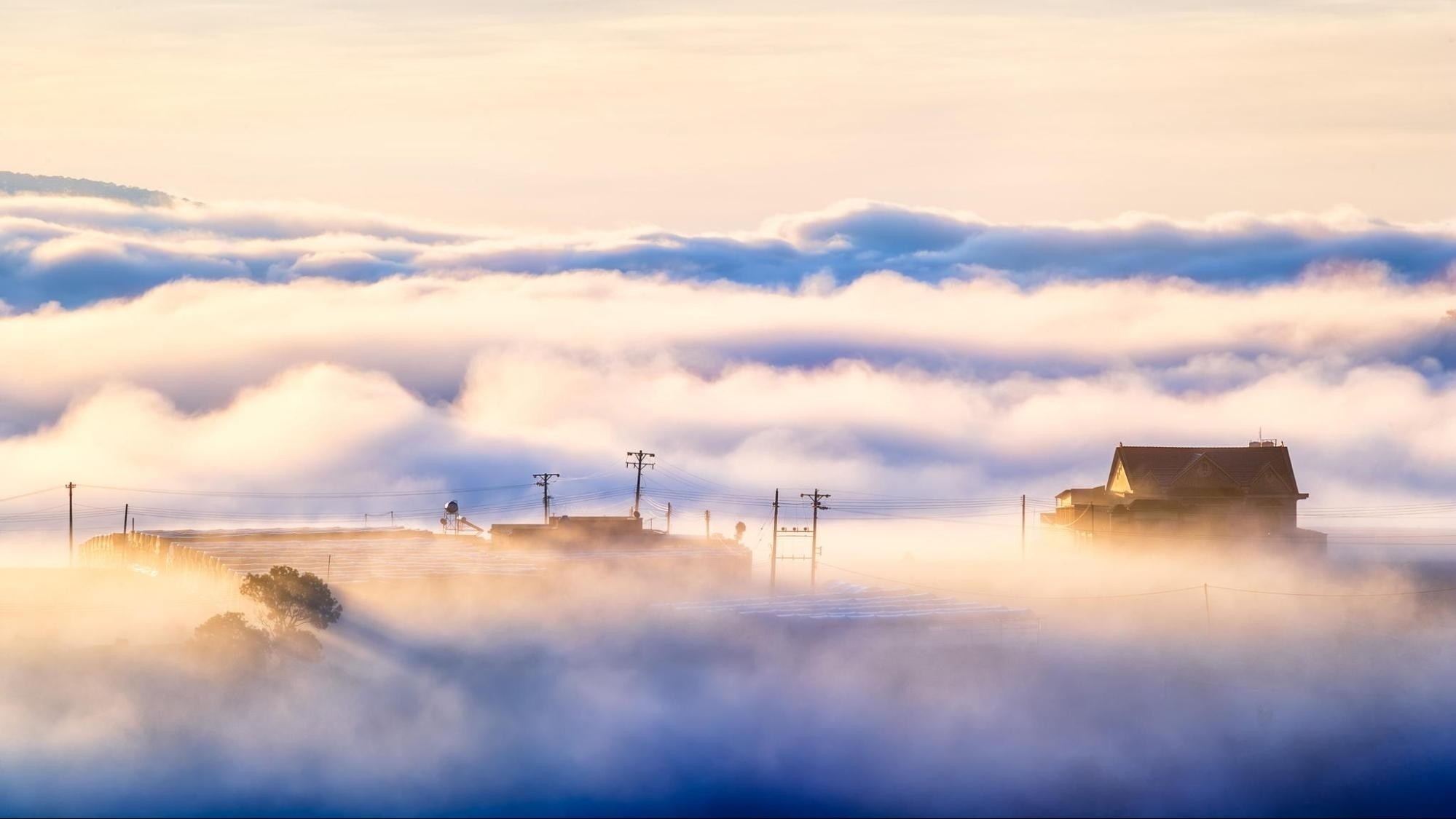 Đà Lạt (Lâm Đồng) được National Geographic xếp hạng số 1 trong danh sách 7 điểm ngắm bình minh đẹp nhất thế giới.