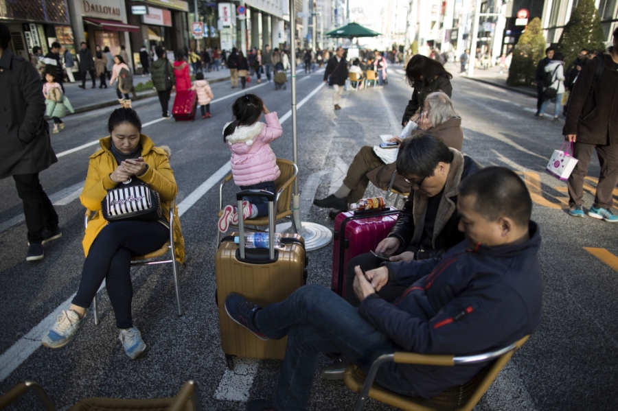 Công dân Trung Quốc được khuyến cáo nên tránh các chuyến đi không cần thiết tới Nhật Bản. Ảnh: The Japan Times