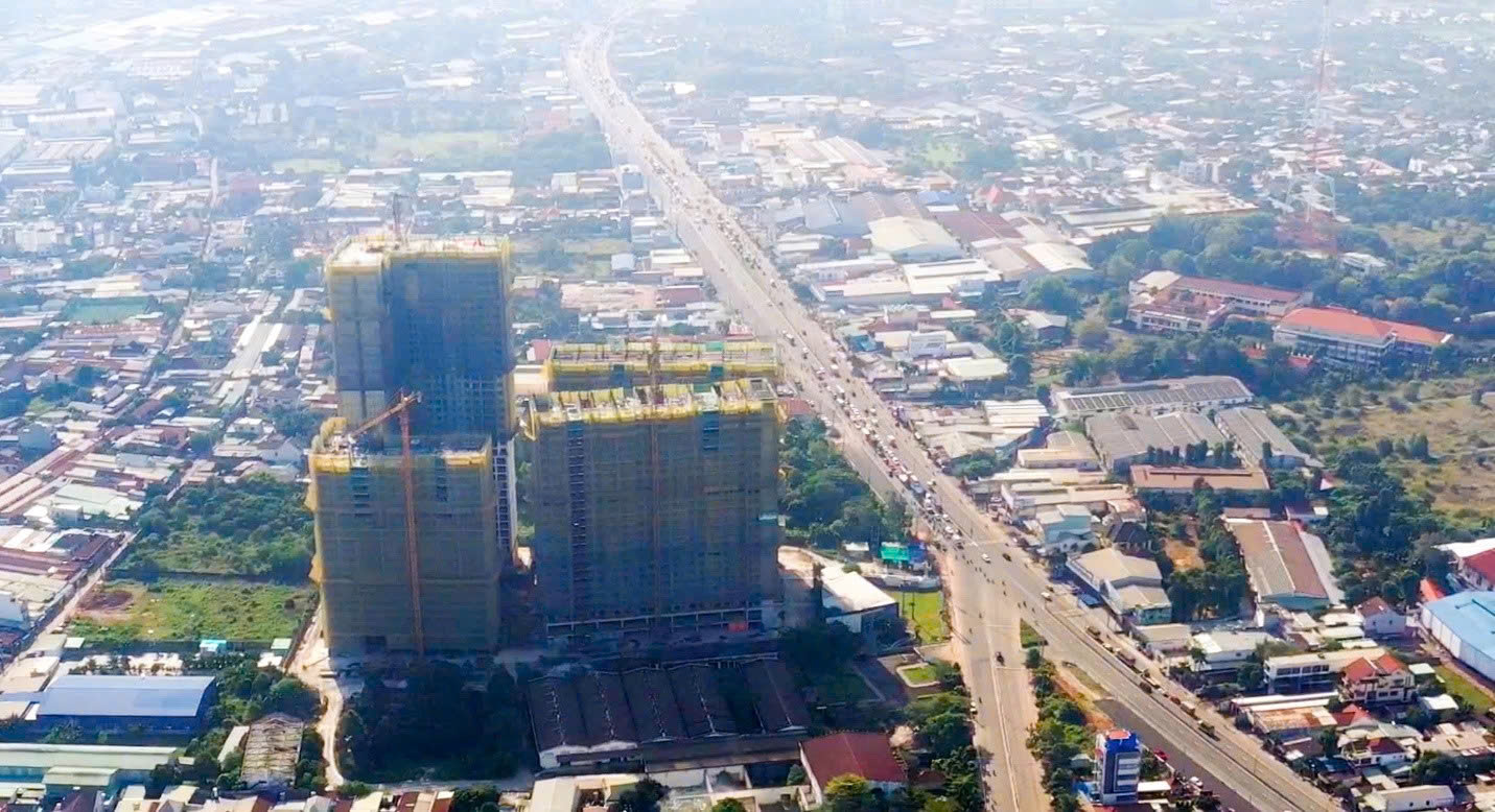 Lavita Thuan An tọa lạc vị trí đắc địa ngay mũi tàu đường Nguyễn Thị Minh Khai và Quốc lộ 13.