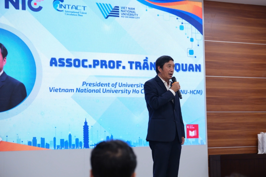 PGS.TS Trần Lê Quan, Hiệu trưởng Trường Đại học Khoa học Tự nhiên (Đại học Quốc gia TP. Hồ Chí Minh) chia sẻ tại chương trình.
