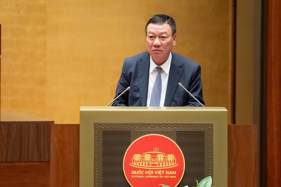 Tổng Thanh tra Chính phủ Đoàn Hồng Phong phát biểu giải trình, làm rõ một số vấn đề đại biểu Quốc hội nêu. Ảnh: Quốc hội.