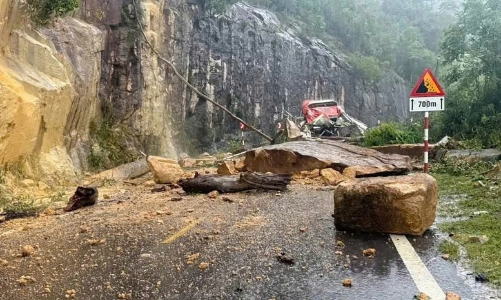 Hỗ trợ khẩn cấp 50 tỷ đồng cho tỉnh Khánh Hòa khắc phục thiệt hại do mưa lũ