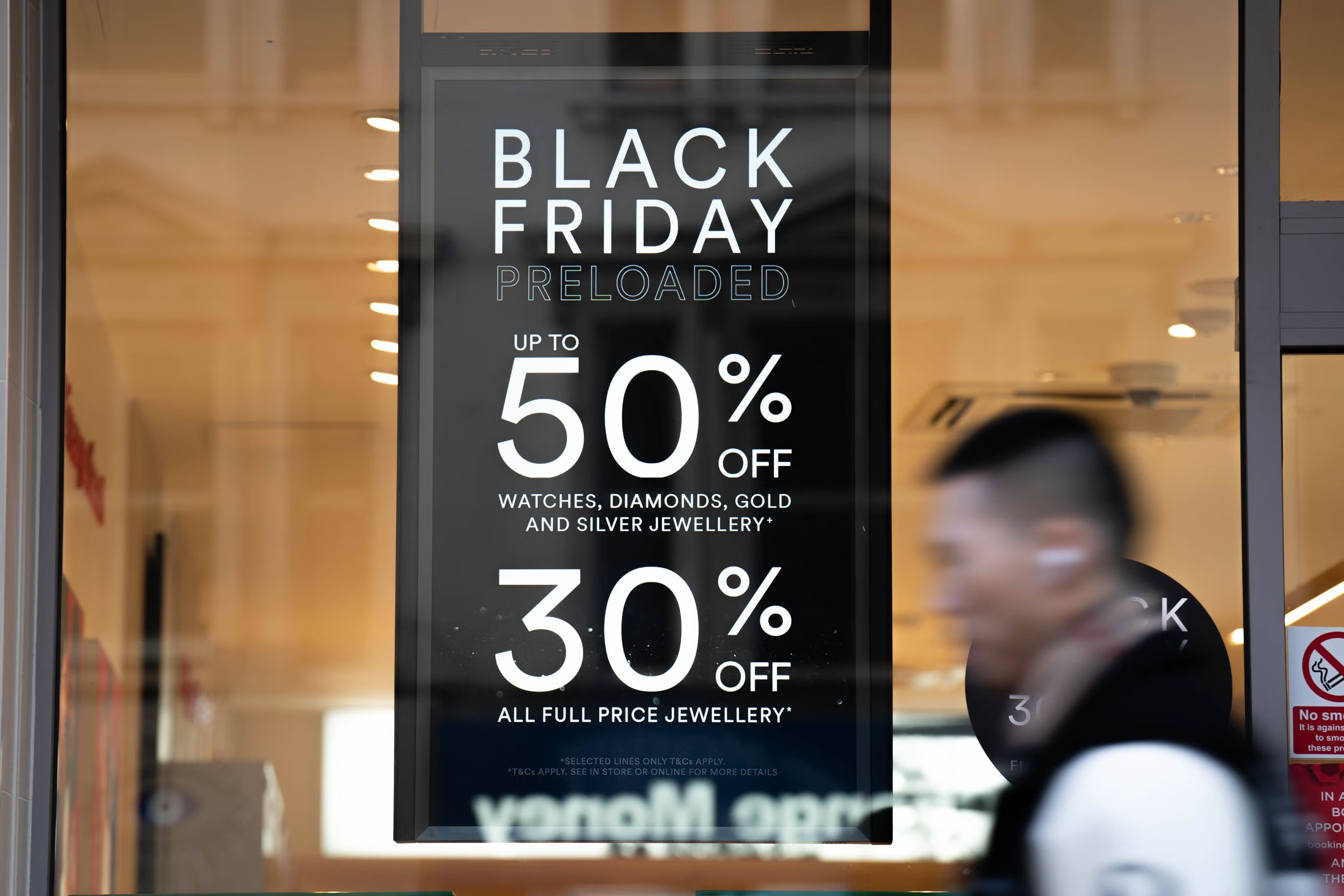 Dịp Black Friday năm nay (28/11), nhiều doanh nghiệp đang cắt giảm mức ưu đãi.