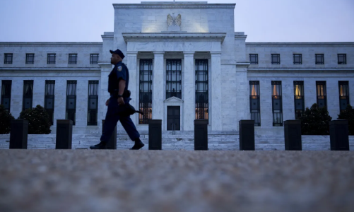 Phó chủ tịch Fed thừa nhận phải đánh đổi trong vấn đề lãi suất