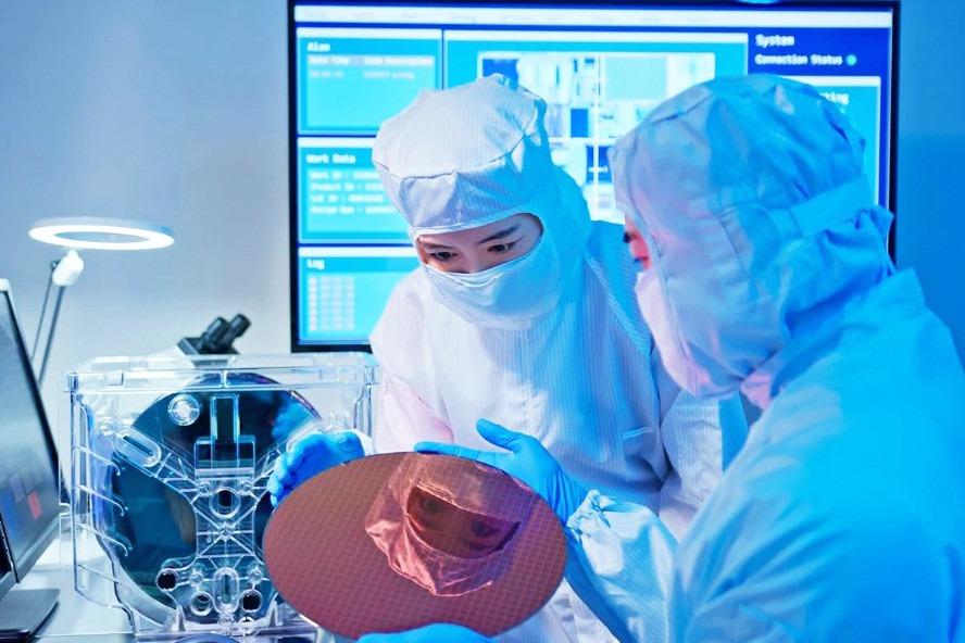 Nhân lực là một trong những điểm mạnh của Việt Nam. Tuy nhiên, thách thức lớn nhất nằm ở việc giữ chân nhân tài. Ảnh minh họa