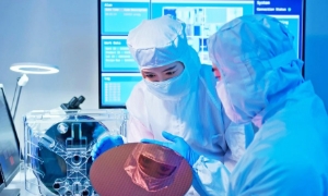 Nhân lực là một trong những điểm mạnh của Việt Nam. Tuy nhiên, thách thức lớn nhất nằm ở việc giữ chân nhân tài. Ảnh minh họa