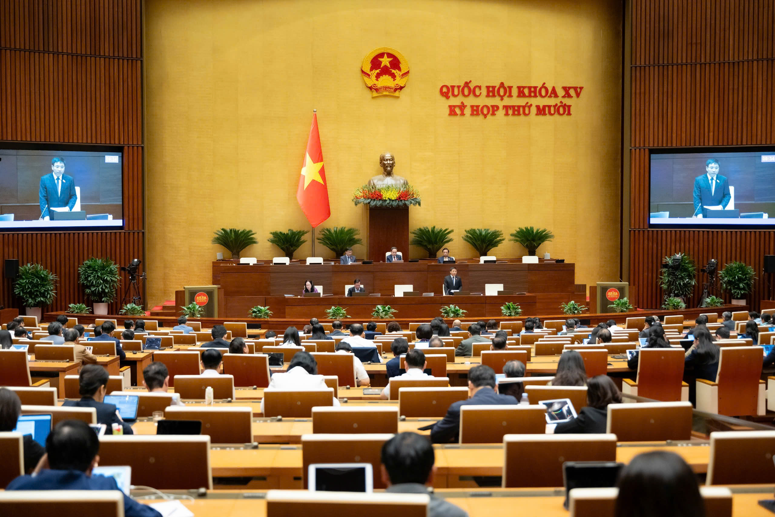 Bán chéo bảo hiểm: Cần cân nhắc giữa lợi ích khách hàng và rủi ro đại lý