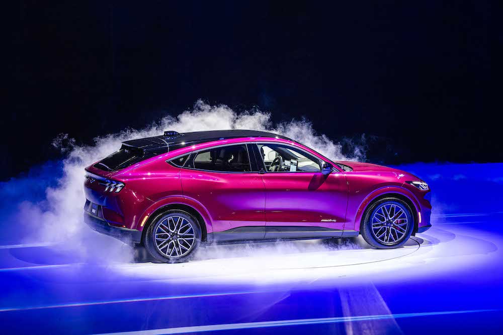 <i>Ford Mustang Mach-E cũng đã ra mắt thị trường Việt lần đầu tiên.</i>