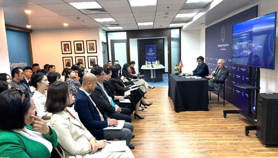 Hội thảo “Cơ hội đầu tư tại Argentina: Cơ chế khuyến khích đầu tư lớn (RIGI) và các lĩnh vực chiến lược” tổ chức vào ngày 17/11.