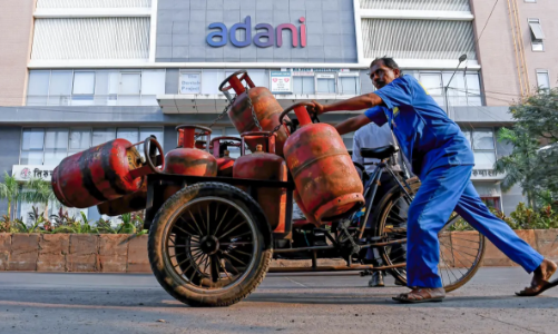 Ấn Độ ra sức mua năng lượng Mỹ để sớm được hạ thuế quan