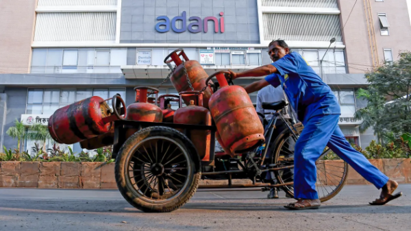 Ấn Độ ra sức mua năng lượng Mỹ để sớm được hạ thuế quan