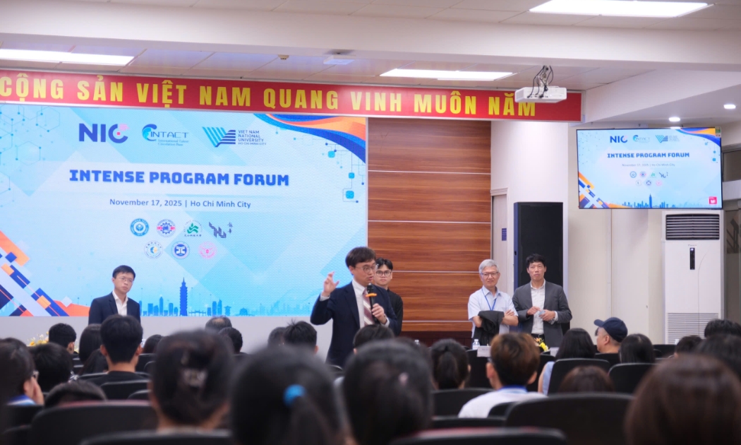 Chương trình Giới thiệu Học bổng INTENSE Đài Loan 2025” được tổ chức tại Trường Đại học Khoa học Tự nhiên, Đại học Quốc gia Thành phố Hồ Chí Minh vào ngày 17/11. 