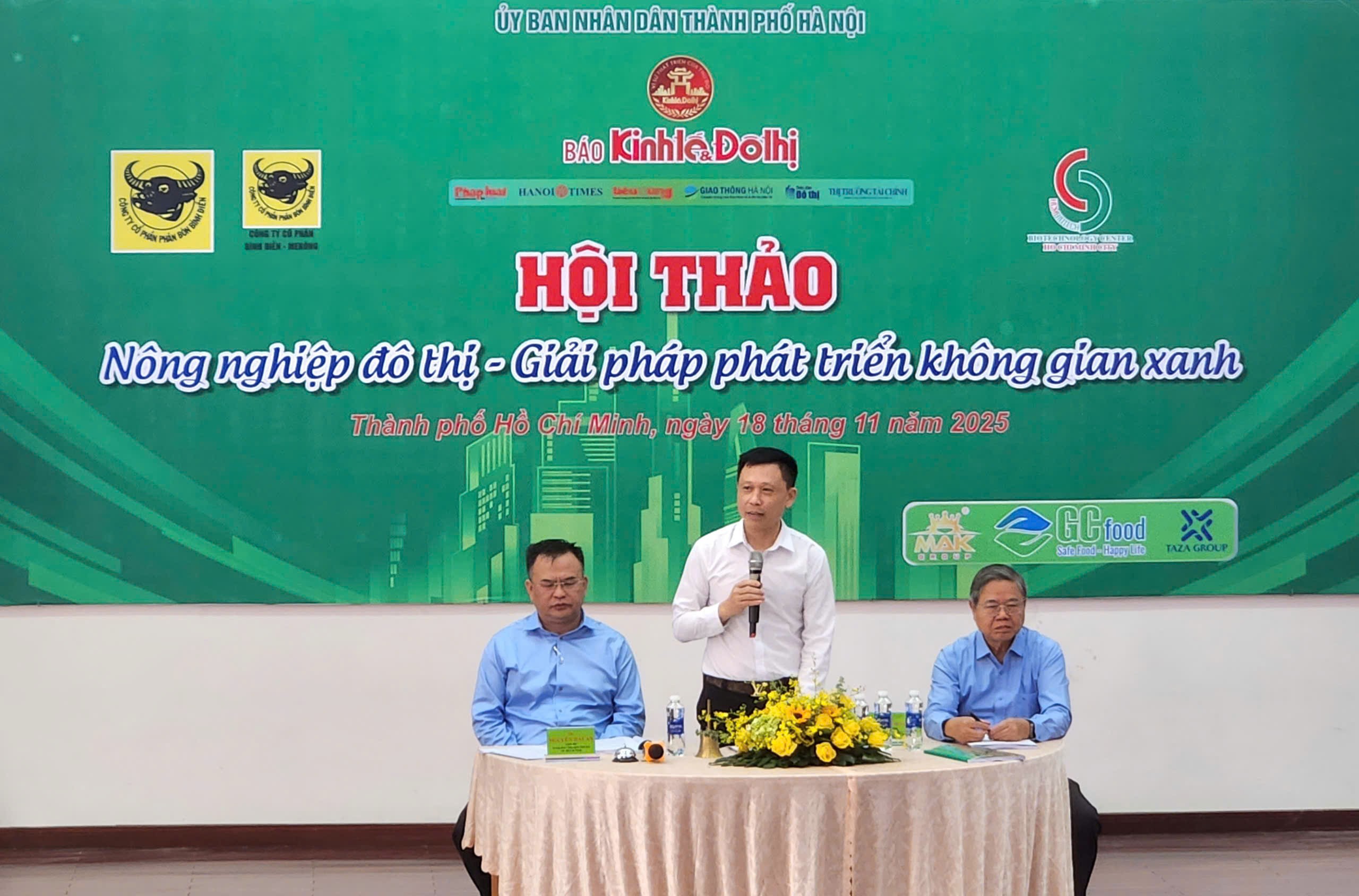 Một phiên thảo luận của hội thảo 
