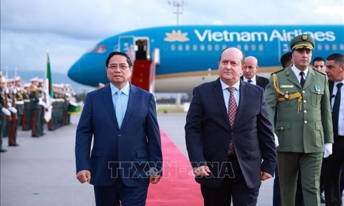 Thủ tướng Phạm Minh Chính bắt đầu thăm chính thức Algeria