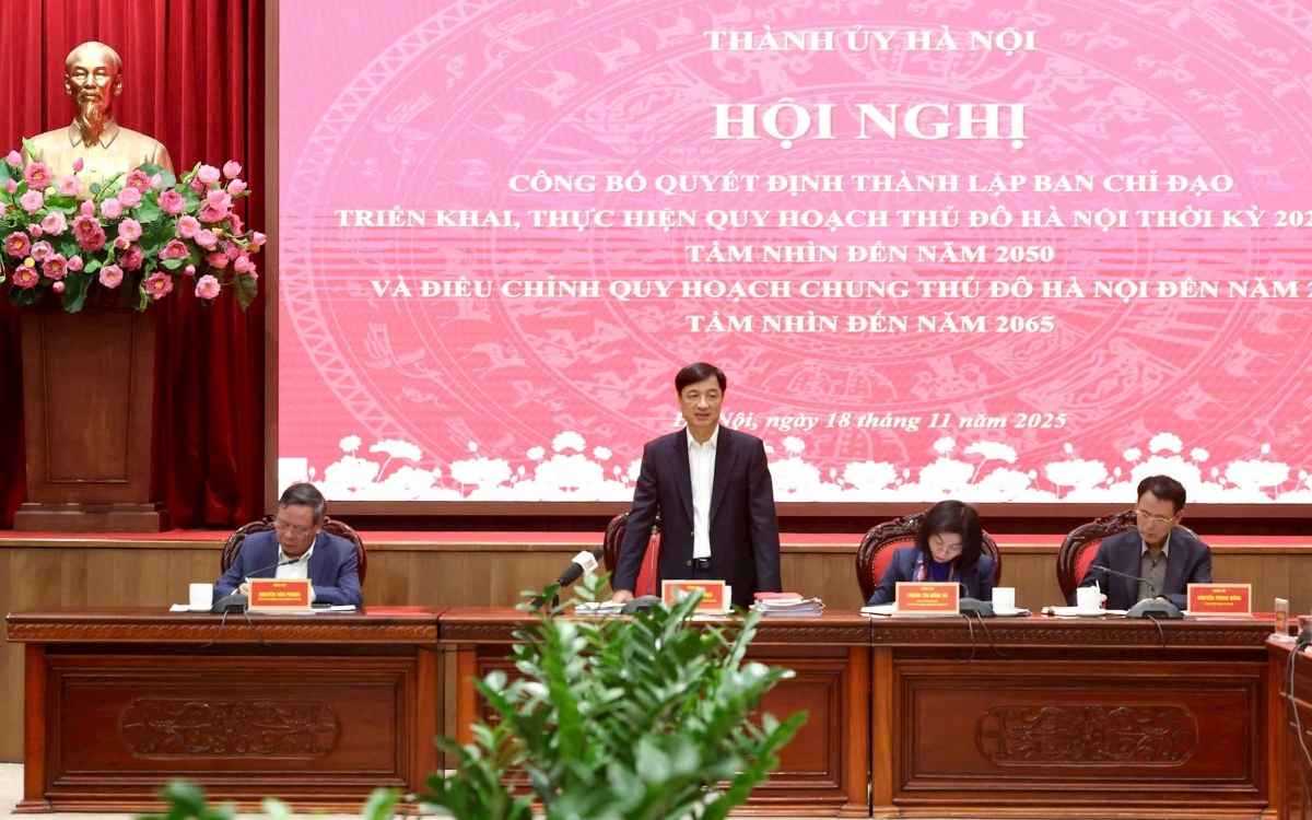 Bí thư Thành ủy Hà Nội Nguyễn Duy Ngọc phát biểu tại hội nghị. Ảnh: hanoi.gov.vn.