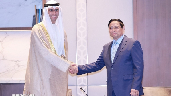 Thủ tướng Chính phủ làm việc với một số Bộ trưởng, Lãnh đạo Quỹ đầu tư, Tập đoàn kinh tế hàng đầu của Kuwait 