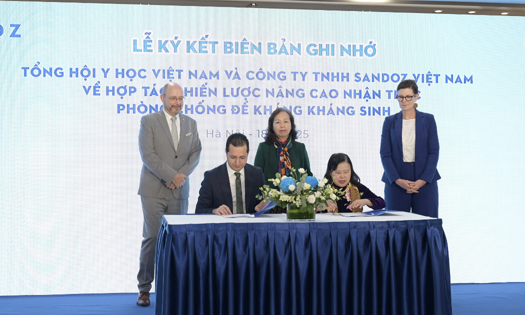 Lễ ký kết có sự tham dự và ủng hộ của đại diện Đại sứ quán Thụy Sĩ và Tổ chức Y tế Thế giới. Ngài Thomas Gass, Đại sứ Thụy Sĩ tại Việt Nam, khẳng định Thụy Sĩ cam kết đóng góp vào cuộc chiến này thông qua cả các sáng kiến chính phủ và khu vực tư nhân như Sandoz.