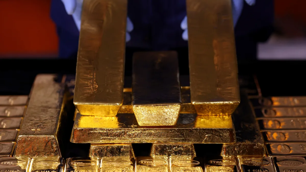 Giá vàng bật tăng trở lại nhờ số liệu việc làm ảm đạm của Mỹ