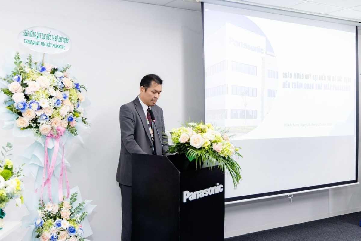 Ông Hirofumi Abe – Phó Tổng giám đốc công ty Panasonic Electric Works Việt Nam chia sẻ về định hướng phát triển.