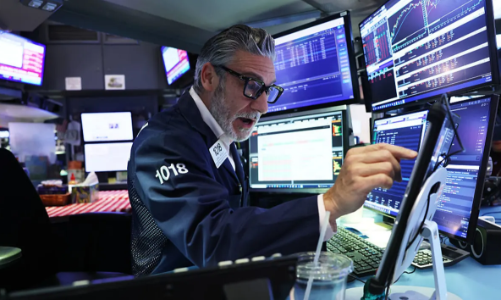 Chứng khoán Mỹ tiếp tục lao dốc vì cổ phiếu AI, giá dầu tăng hơn 1%