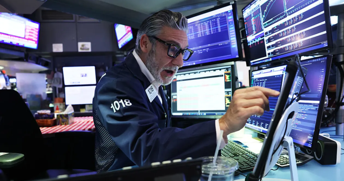 Chứng khoán Mỹ tiếp tục lao dốc vì cổ phiếu AI, giá dầu tăng hơn 1%