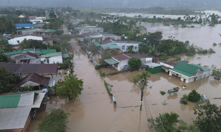 Mưa lũ kéo dài gây thiệt hại nặng nề cho Nam Trung Bộ và Tây Nguyên