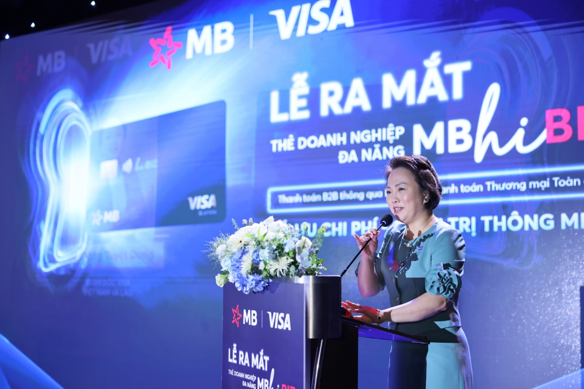 Bà Đặng Tuyết Dung – Giám đốc Visa Việt Nam và Lào phát biểu tại sự kiện.