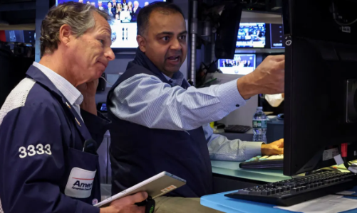 Chứng khoán Mỹ hồi theo cổ phiếu Nvidia, giá dầu sụt mạnh vì tin Nga - Ukraine