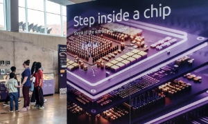 Các chính phủ, công ty và trường cao đẳng đang chạy đua để đào tạo nhân viên công nghệ cho sự nghiệp sản xuất, nhưng vẫn còn nhiều câu hỏi về tác động của AI đối với việc làm.