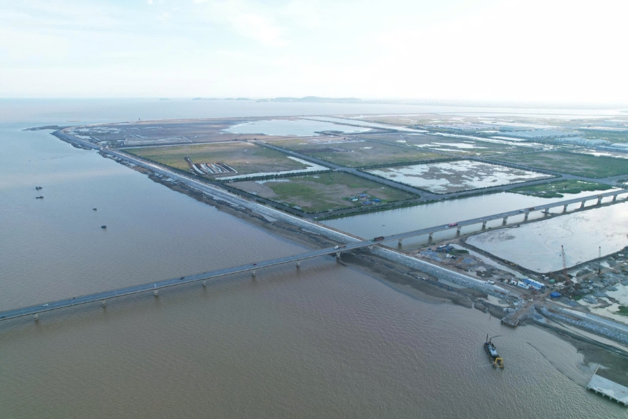 Dự án tuyến đê biển Nam Đình Vũ dài 12,7km có tổng mức đầu tư hơn 2.284 tỷ đồng nhưng tiết giảm được hơn 175 tỷ đồng