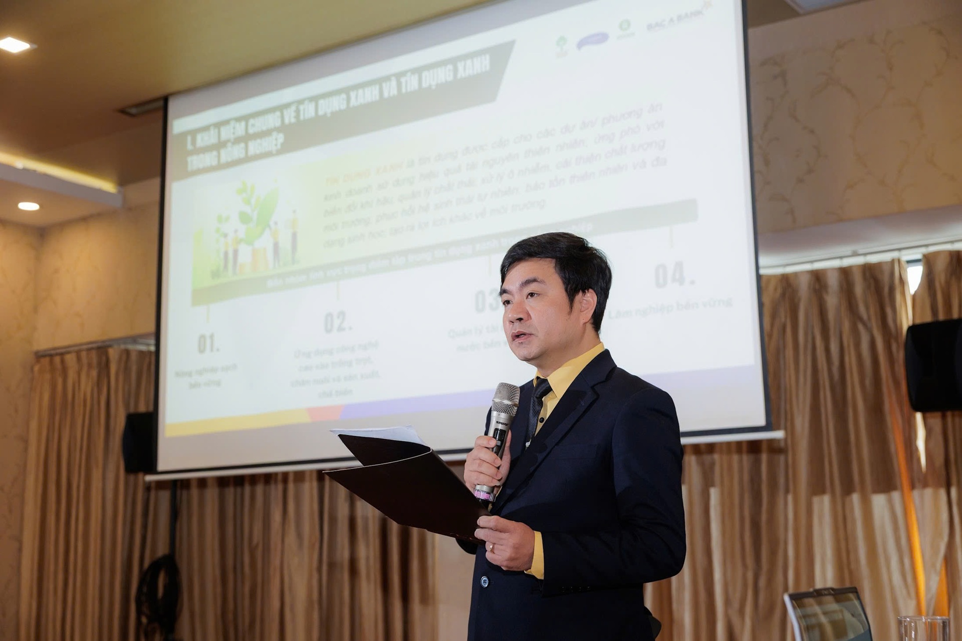 Theo ông Trần Khánh, tín dụng xanh trong lĩnh vực nông nghiệp không chỉ cung cấp vốn mà còn định hướng hành vi sản xuất và tiêu dùng theo hướng bền vững