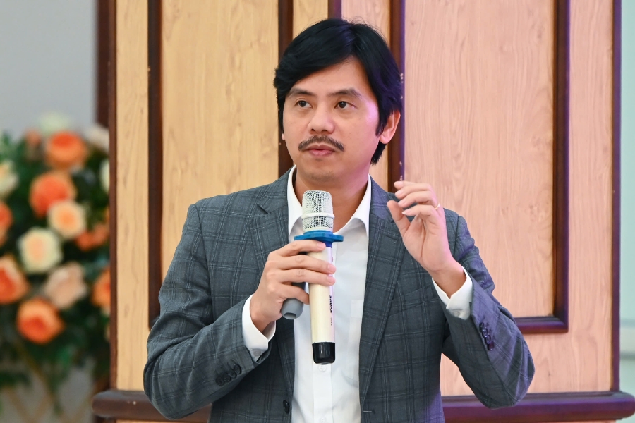 Ông Hồ Sỹ Tâm: 