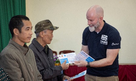 Vương quốc Anh hỗ trợ 27 tỷ đồng giúp Việt Nam khắc phục hậu quả bão lũ