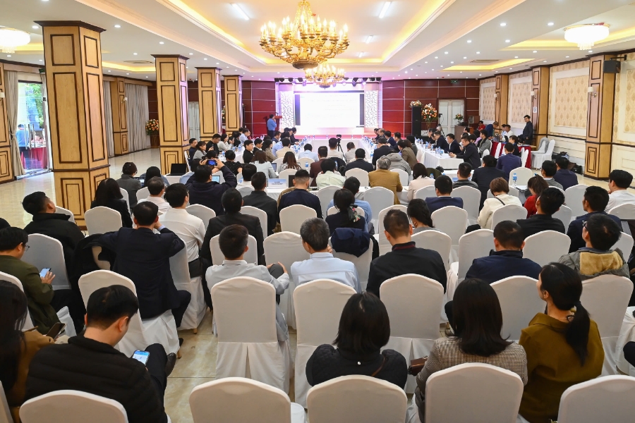 Quang cảnh Diễn đàn.