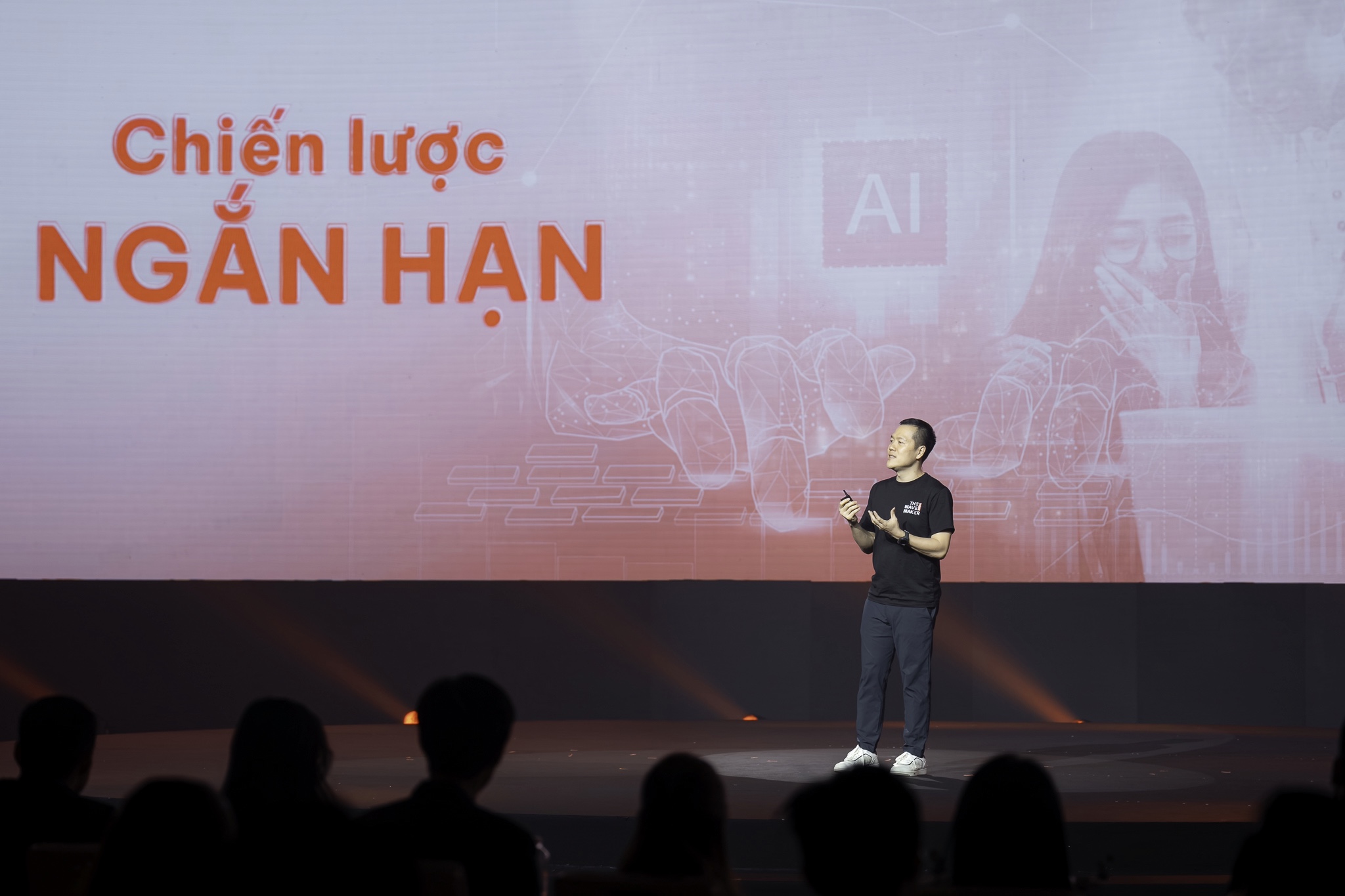 Ông Nguyễn Hoàng Giang, Chủ tịch HĐQT DNSE phát biểu tại sự kiện.