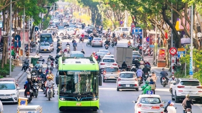 All road vehicles to face emission checks by 2030 under new roadmap