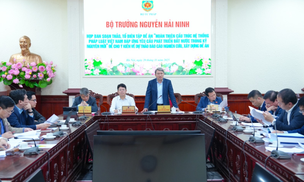 Hoàn thiện cấu trúc hệ thống pháp luật để môi trường đầu tư kinh doanh thuận lợi hơn