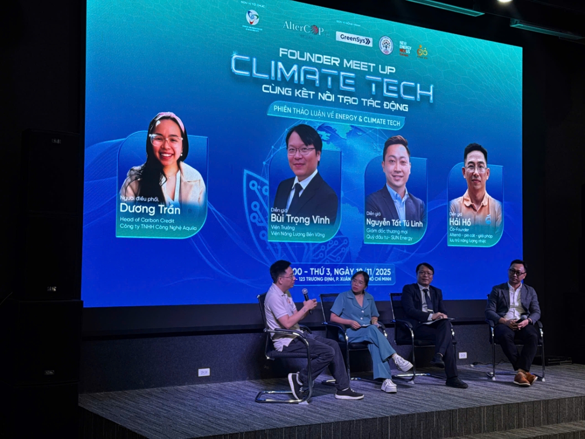 Các diễn giả chia sẻ tại sự kiện. Ảnh: BTC