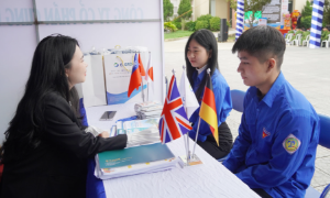 Nhiều doanh nghiệp tìm kiếm nhân lực trẻ tại ngày hội việc làm Quảng Trị