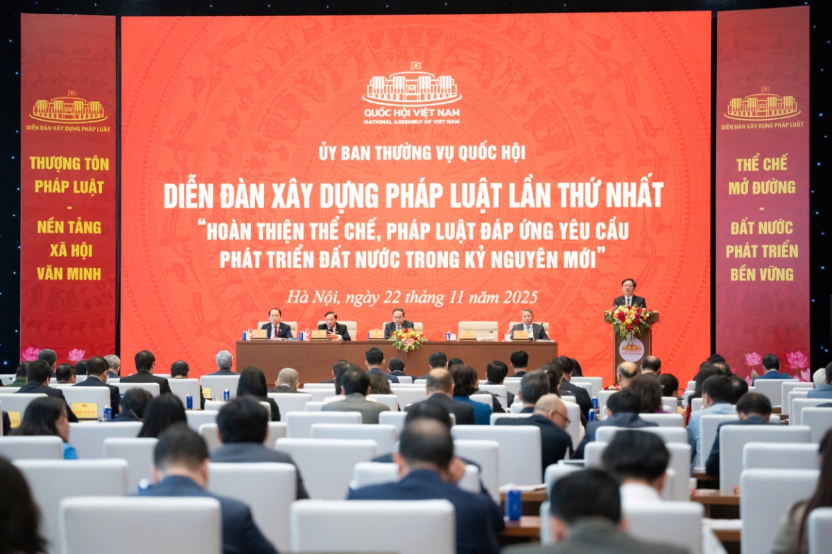 Quang cảnh diễn đàn. Ảnh: Quốc hội.