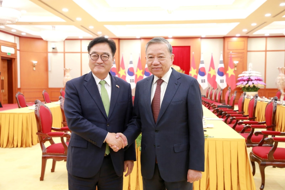 Tổng Bí thư Tô Lâm và Chủ tịch Quốc hội Hàn Quốc&nbsp;Woo&nbsp;Won&nbsp;Shik.