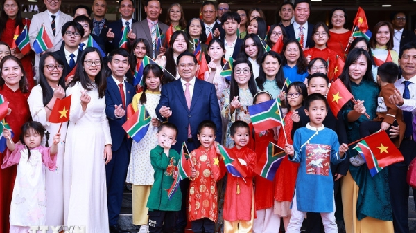 Thủ tướng Phạm Minh Chính gặp gỡ cộng đồng người Việt tại Nam Phi