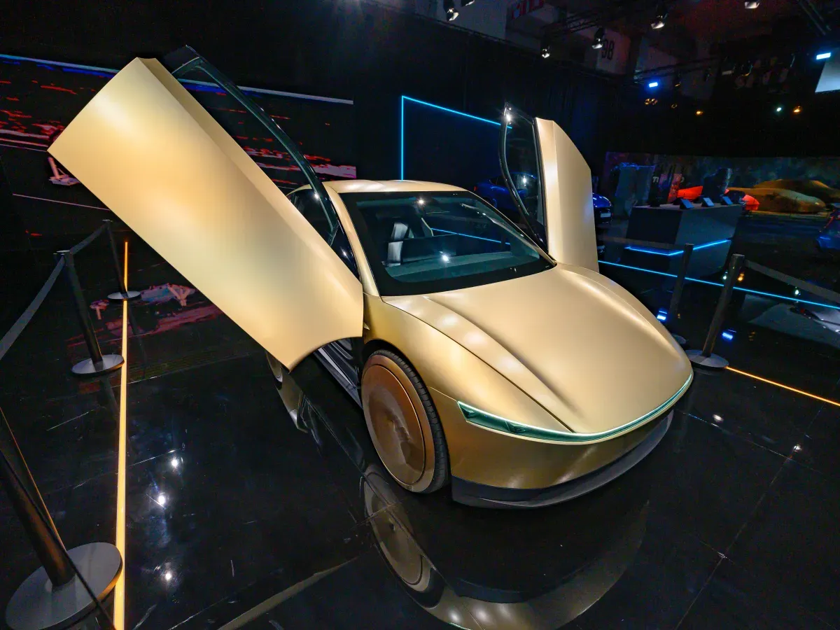 Elon Musk và giấc mơ taxi tự lái Cybercab: Cơ hội hay thất bại?